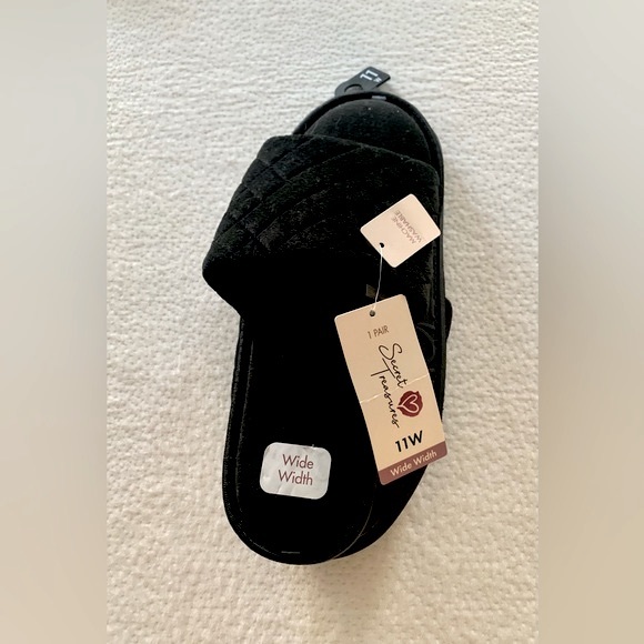 ST Slide-on Wide Width Slippers - Picture 5 of 5